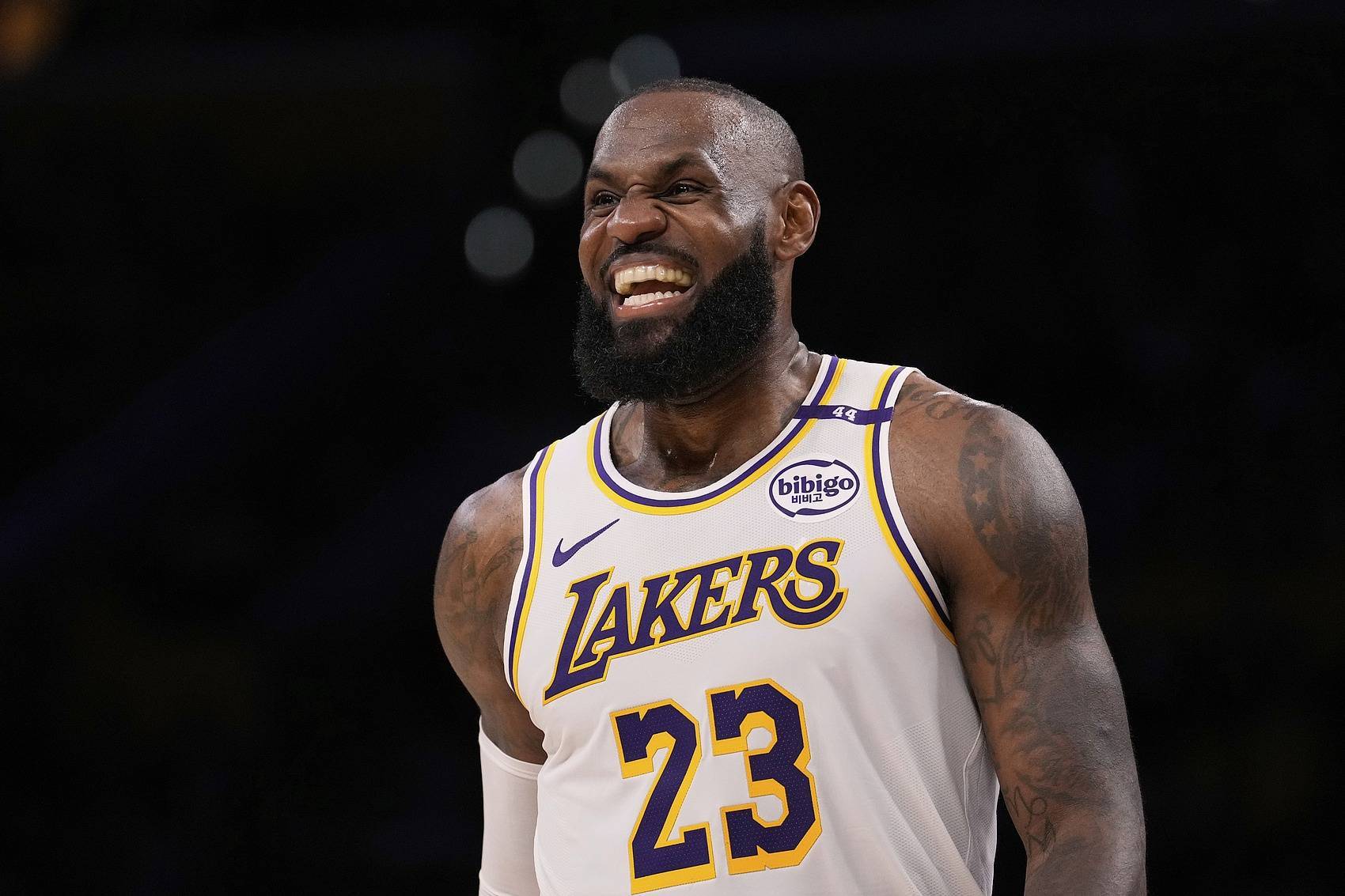 里程碑夜马赛防线松动，NBA总决赛集结日刷纪录，赛场秩序良好，控场能力受关注(nba历史常规赛胜场排名)